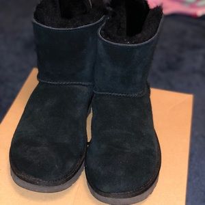 Black uggs